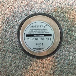 Mary Kay Mineral Foundation Powder